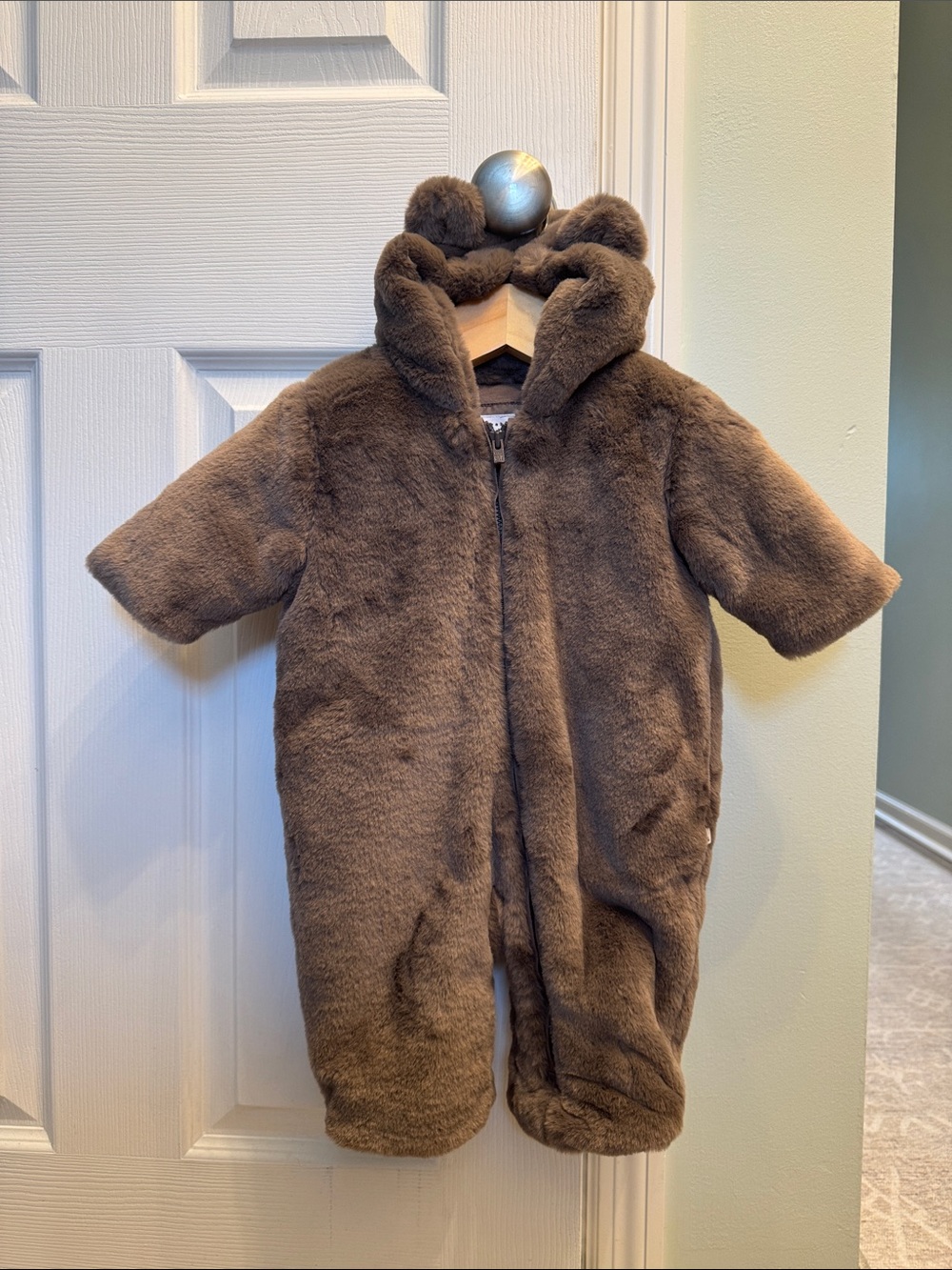 GAP Baby Brown Bear Faux Fur Hooded heavyweight One-Piece